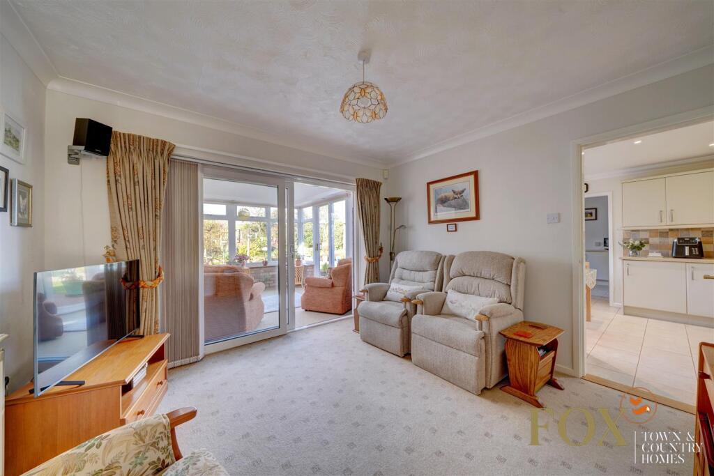 23 Old Road North (6).jpg