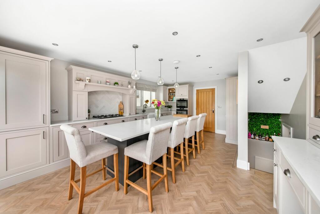 BREAKFAST KITCHEN