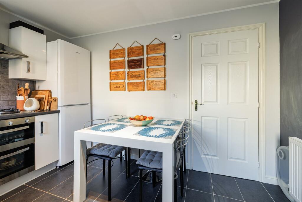 Kitchen 4