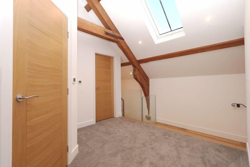 Mezzanine / Landing