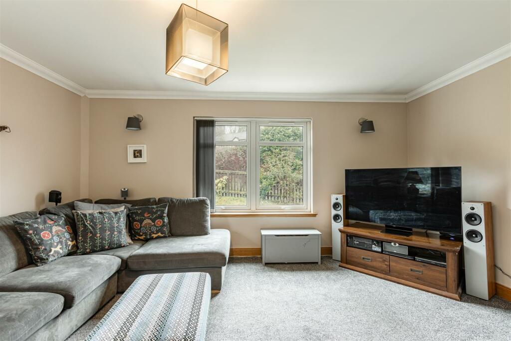 3 William Law Gardens Galashiels 09.JPG