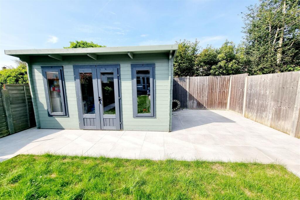 VERY USEFUL OUTBUILDING: