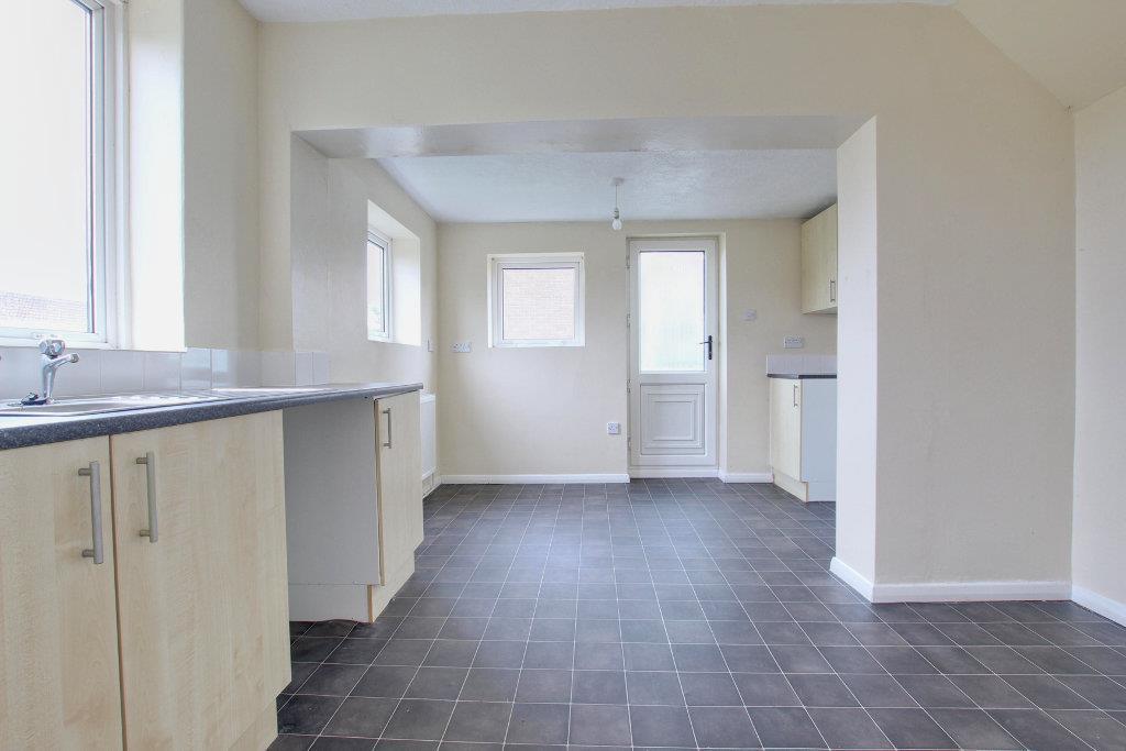 EXTENDED DINING KITCHEN