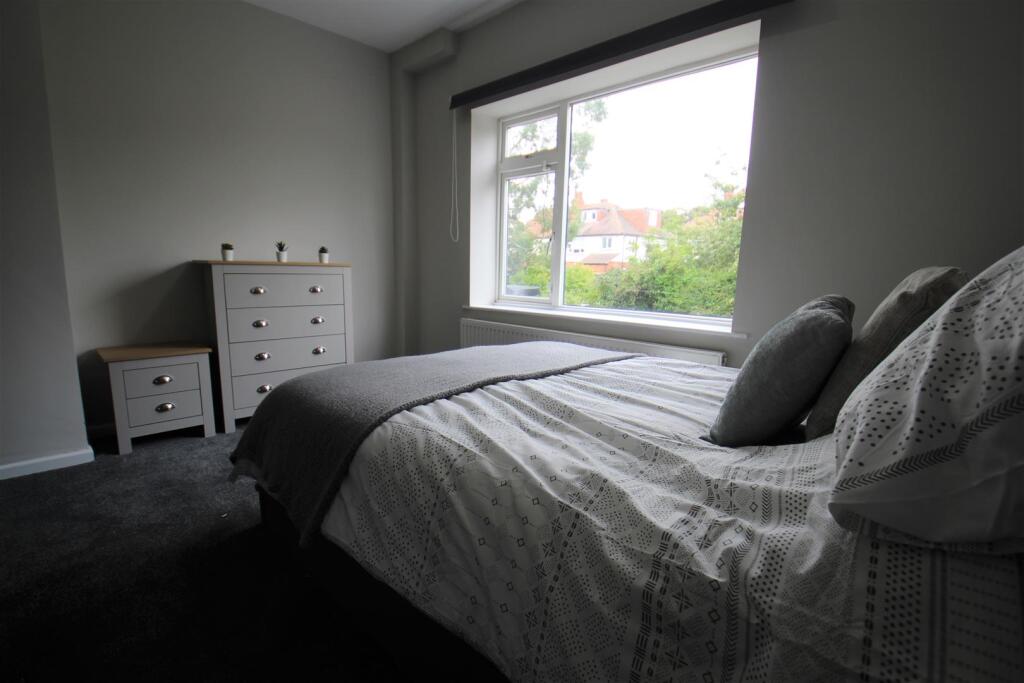 Bedroom 5.jpg