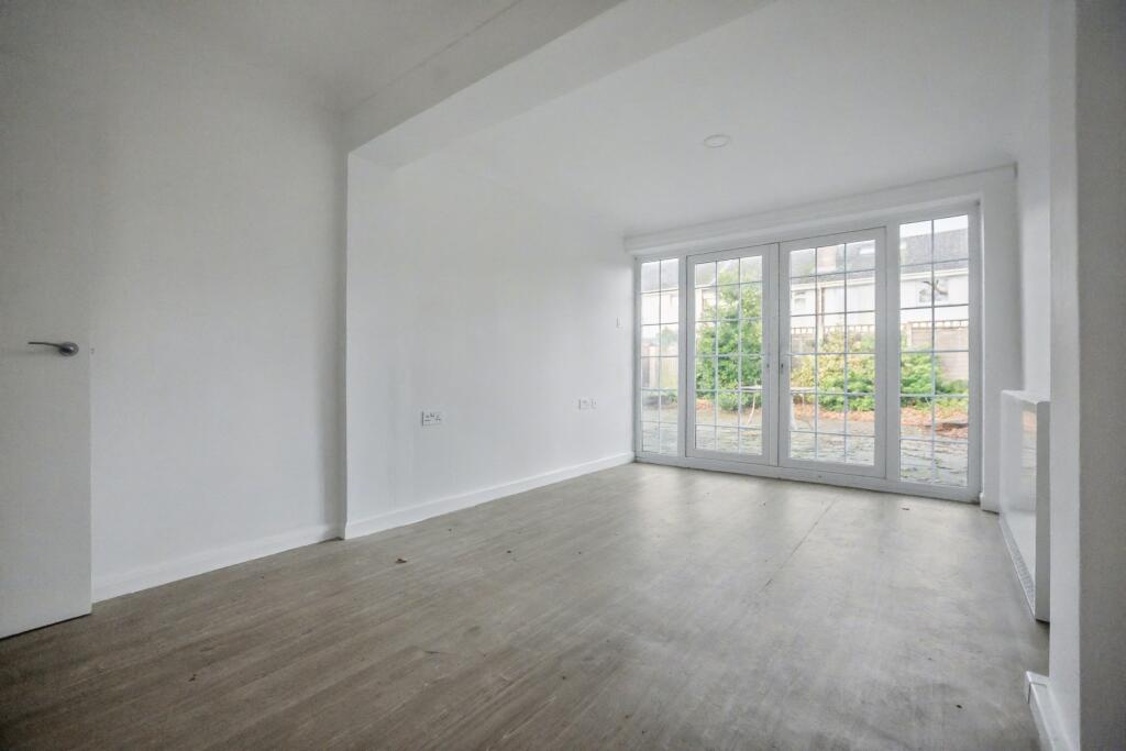 86 Long Catlis Road, Gillingham, Kent, ME8 9TA