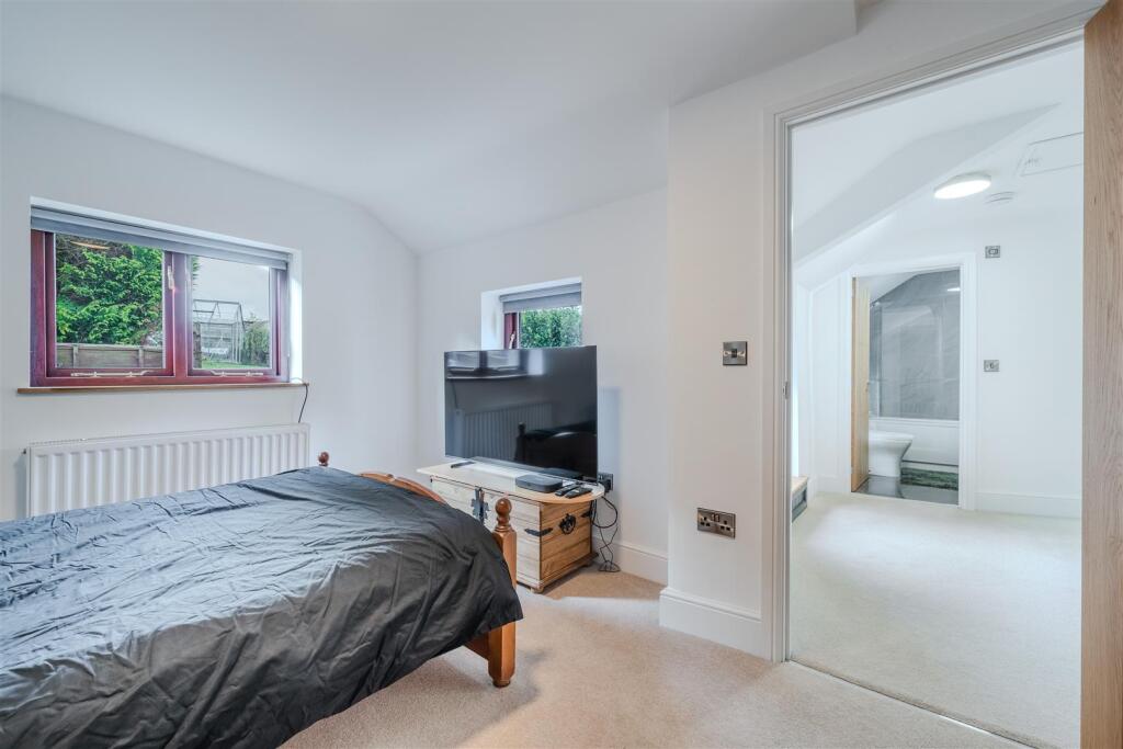 Bedroom 3.jpg