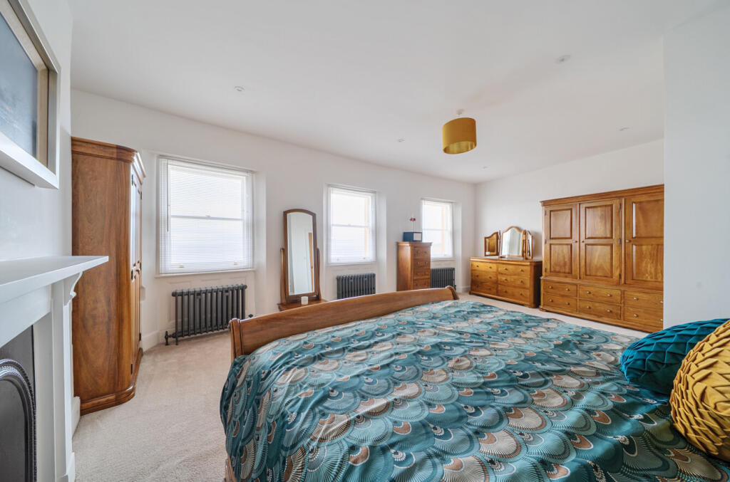 1343191-3-68b32cd...