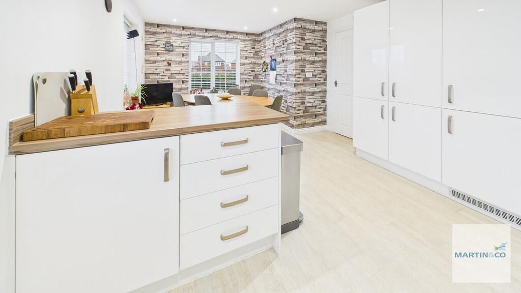 CAM03663G0-PR0220...