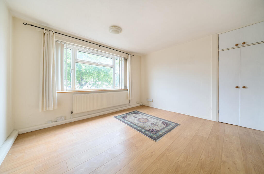 1304183-9-683ee06...