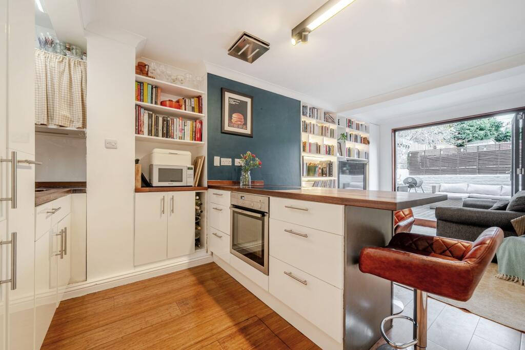 Woodstock Road, London, N4