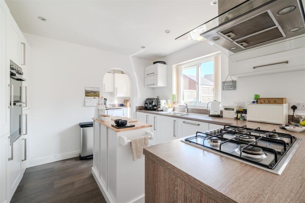 kitchen-3.jpg