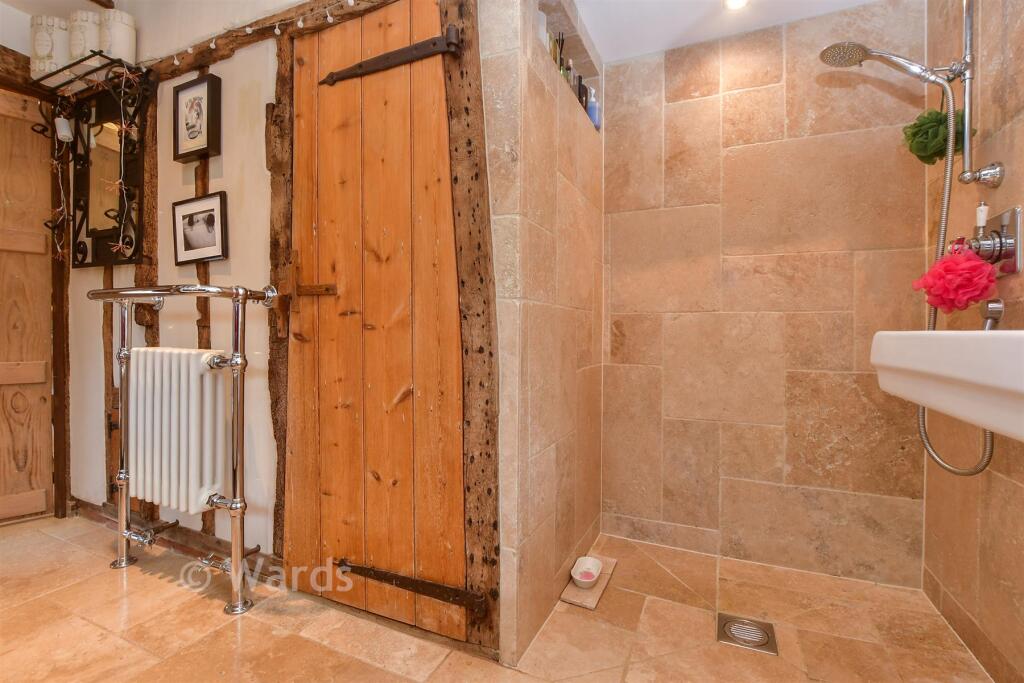 Bath/Shower Room