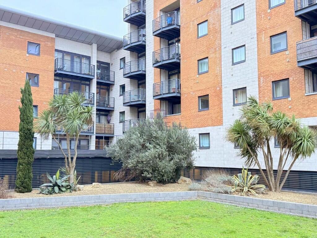 1 Bed To Let, Rent i