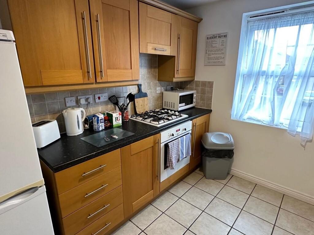 Kitchen 1.jpg