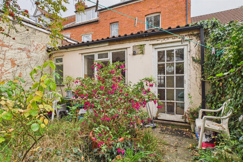 51 Benedict Street, Glastonbury, Somerset BA6 9NB 