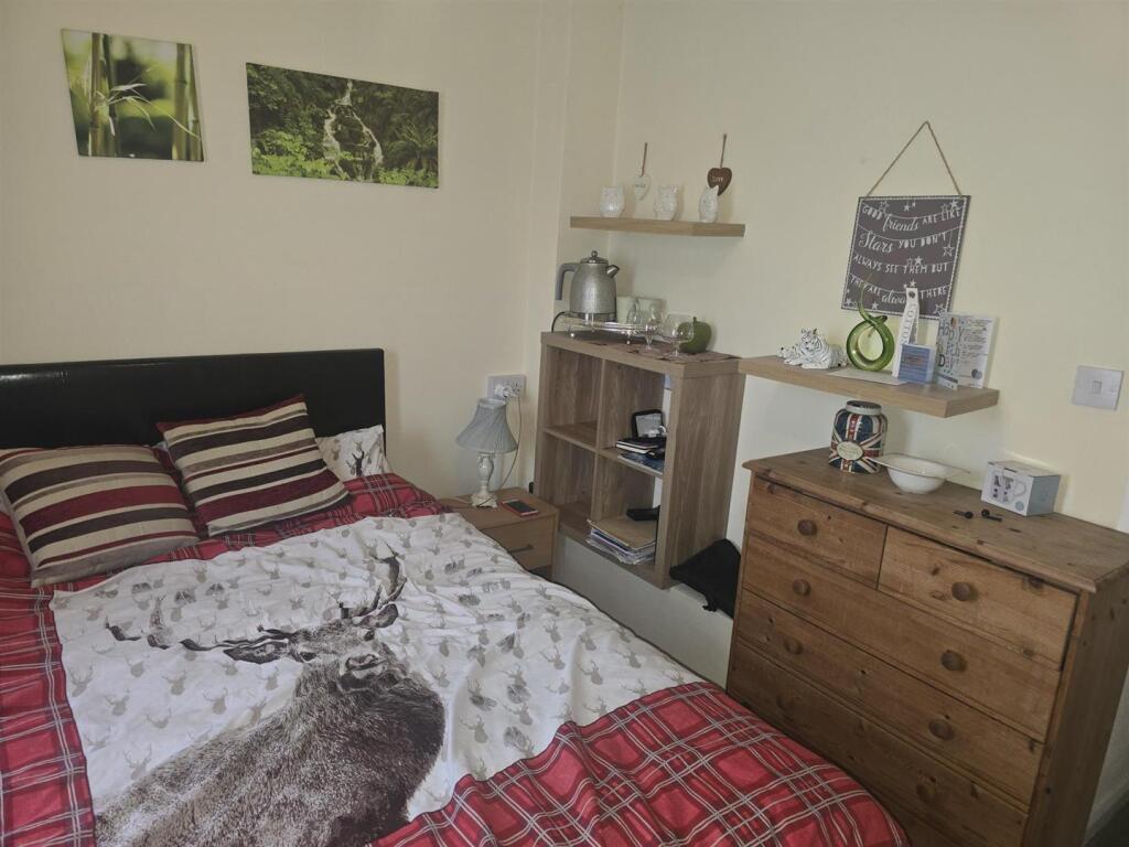 Dining Room / Bedroom 2