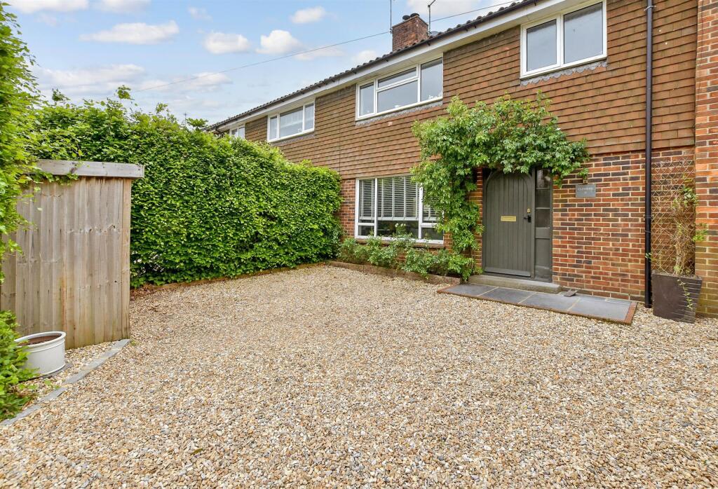 Driveway/Parking