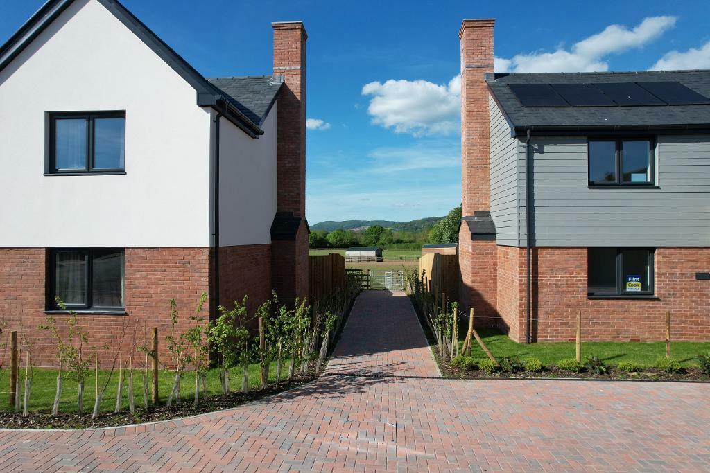 Direct access to local walks