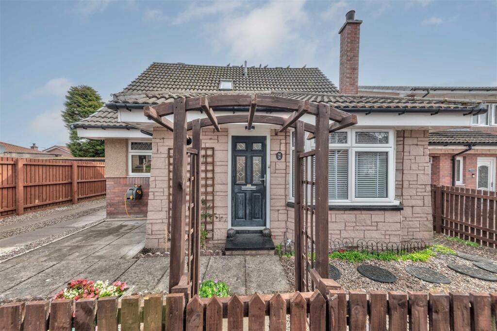 26 Loftus Road Dundee-11.JPG