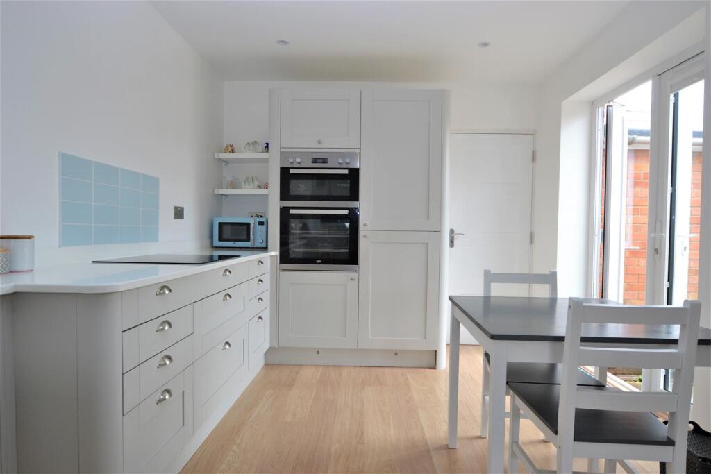 Kitchen/Breakfast Room