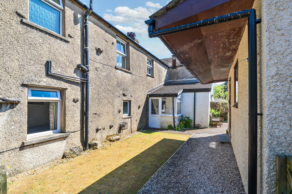 Viver Cottage Rea...