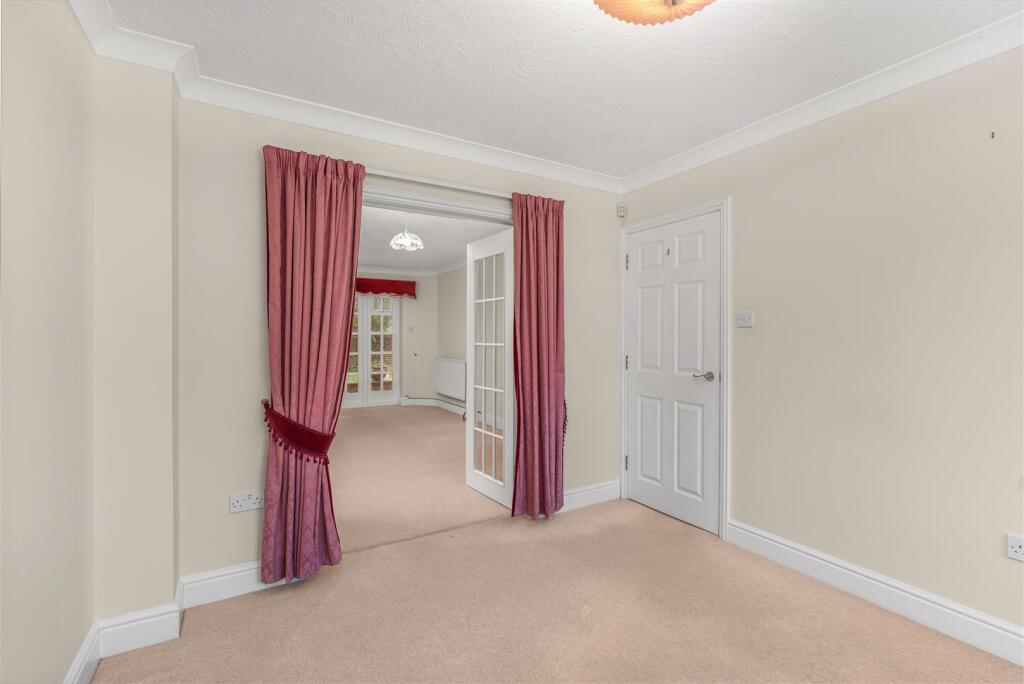 20 Lake Walk, Adderbury-7.jpg