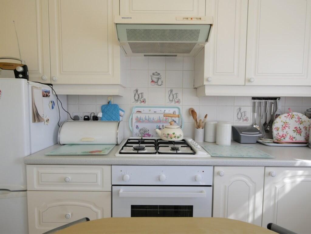 KITCHEN BREAKFAST...