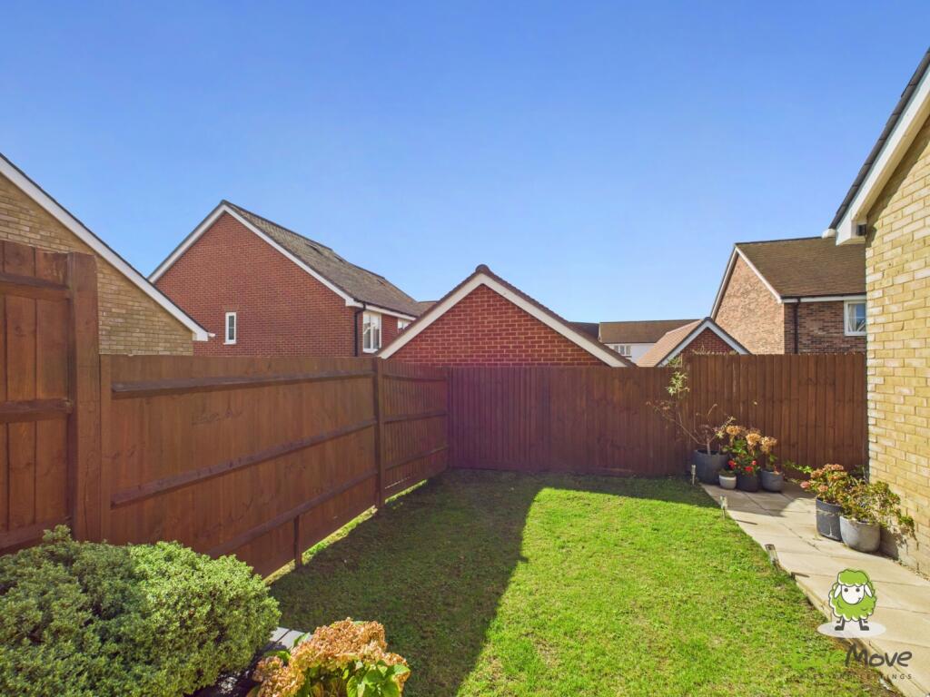 EweMove Estate Agents Basingstoke - Appian Way 