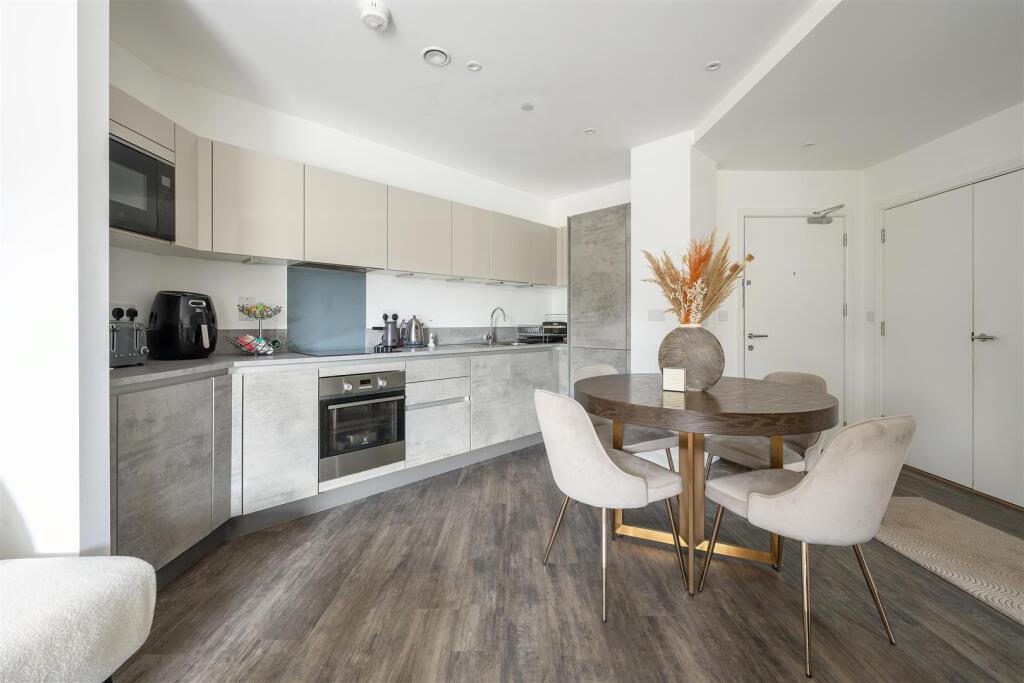 Living-Area-7.jpg