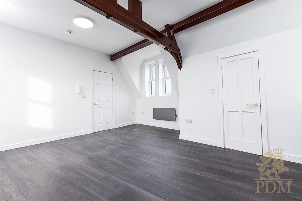 Bank Apartments Peveril St Nottingham NG7 4AH