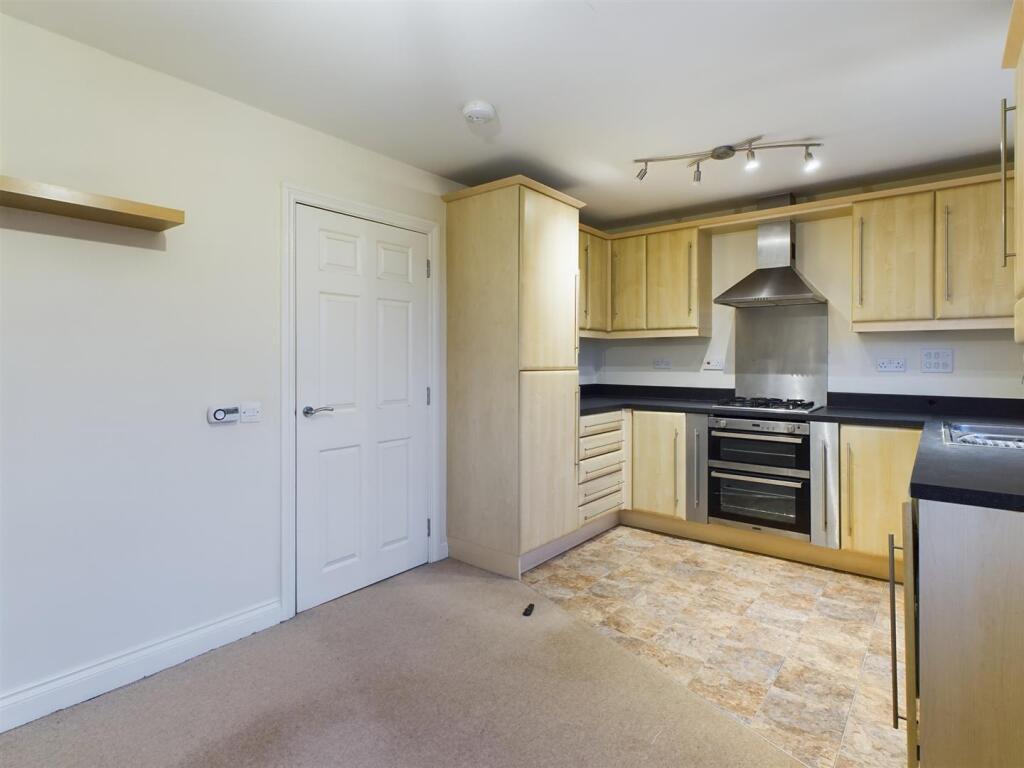 CAM02319G0-PR0051-ST