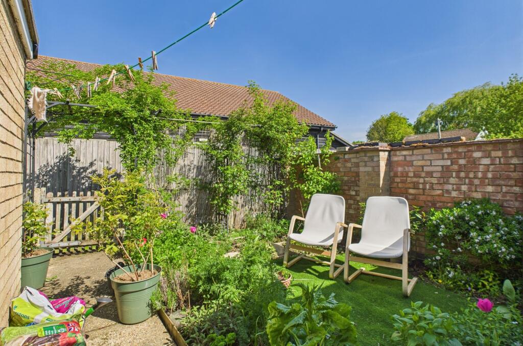 CAM02519G0-PR0265-STILL004