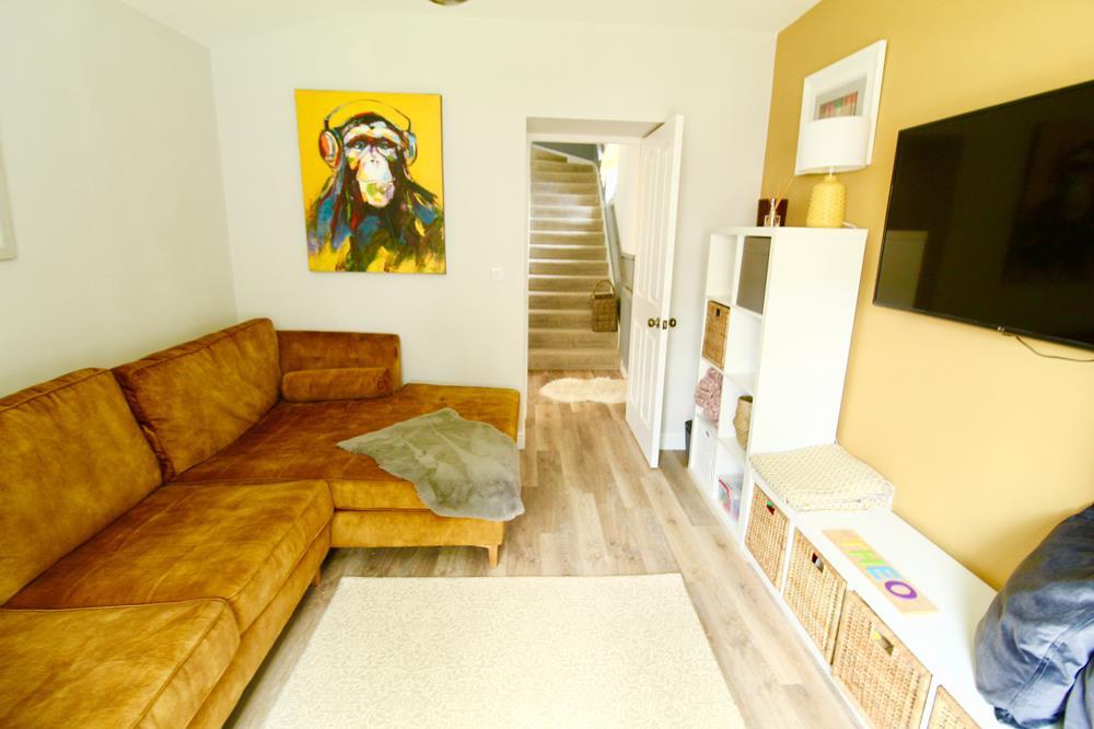 Family Room - photograph 2