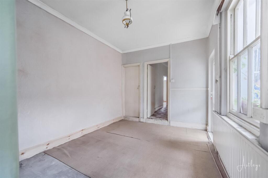 Dining room/3rd reception