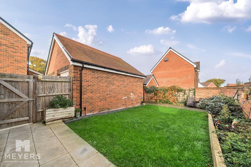 Level Garden, Garage and Driveway 