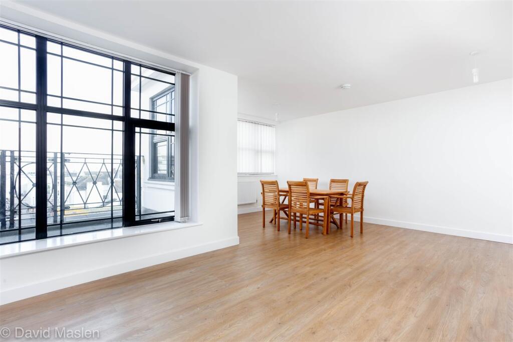 kitchen a Penthouse Floor.jpg