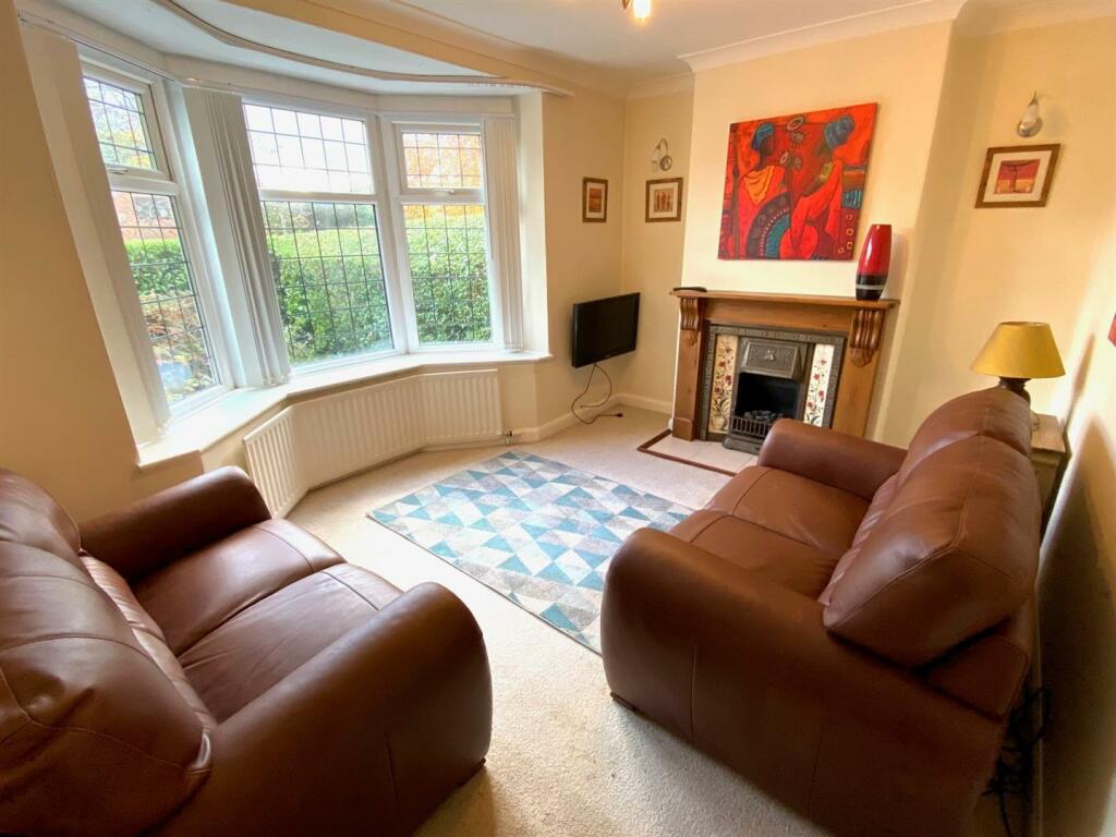 roberttown lane 14 lounge.jpg