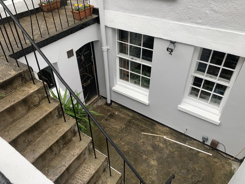 13 Oakfield exterior