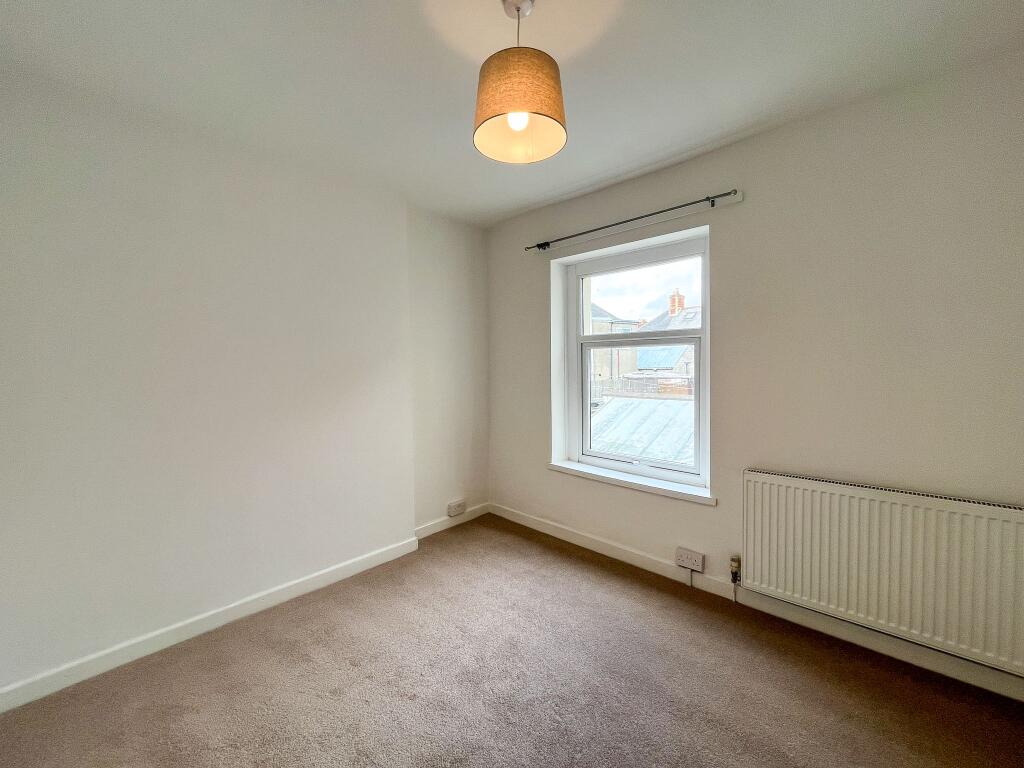 Bedroom 3 (First Floor Rear)