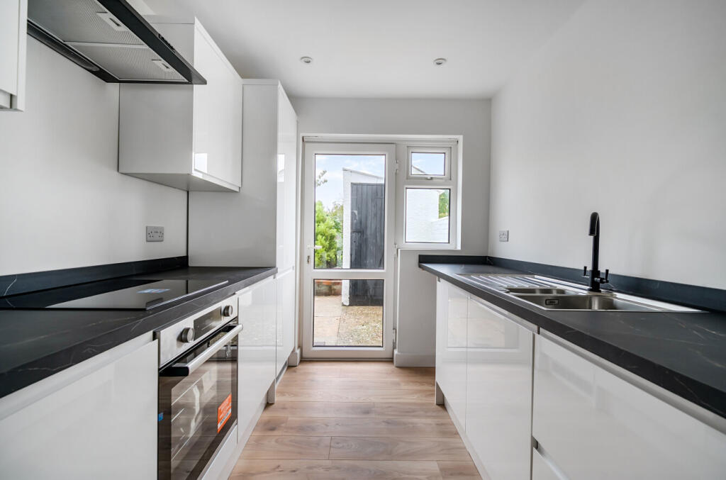 1381483-12-69147b...