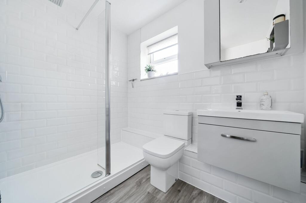 Family Shower Room