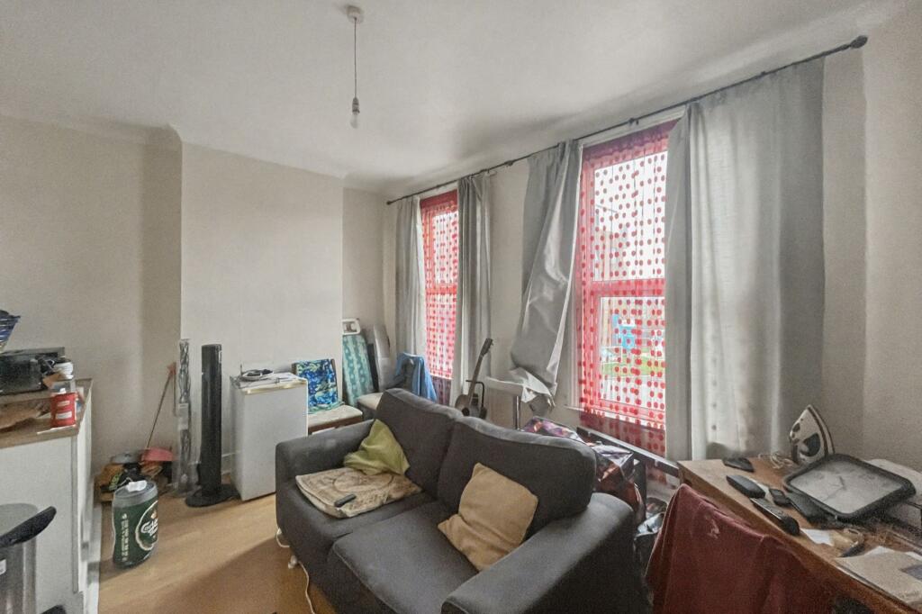 Flat 1, 110 Portland Road, South Norwood London, SE25 4PJ