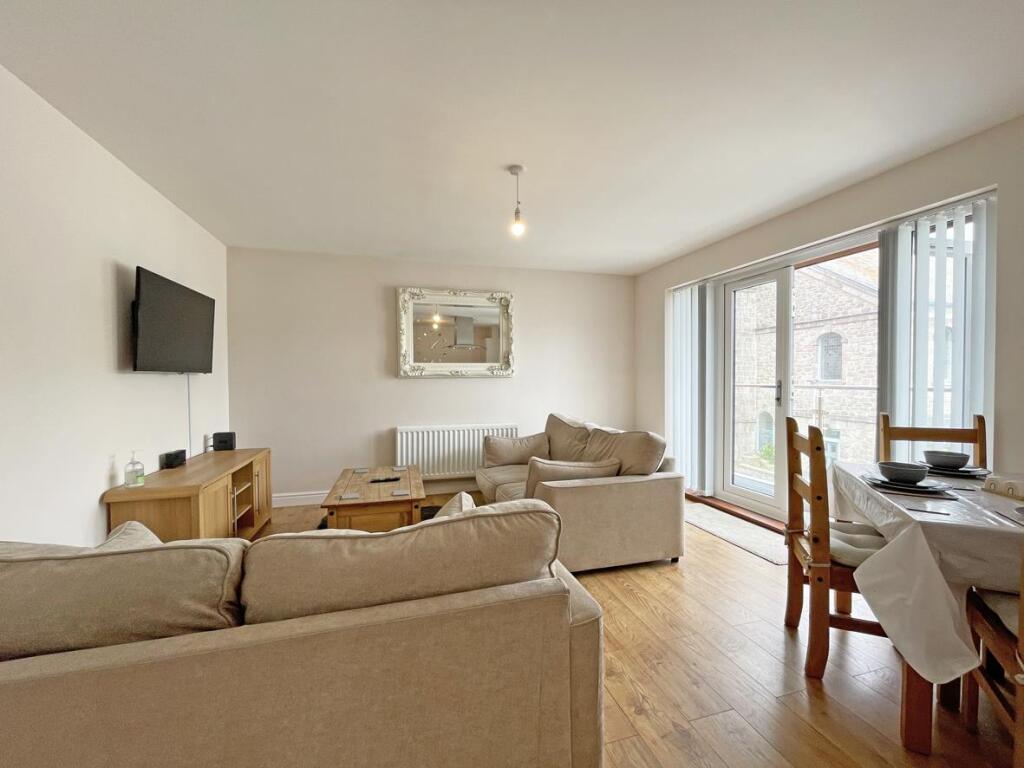 Chapel Street 60 Flat 18 Living Room 3.jpg