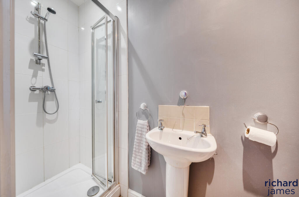 370018b01c3644b88dbde767d843c5ff