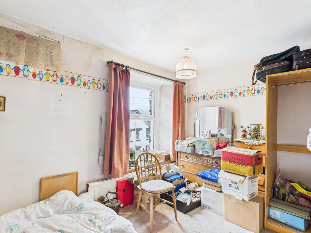 Front Bed T202509240948.jpg