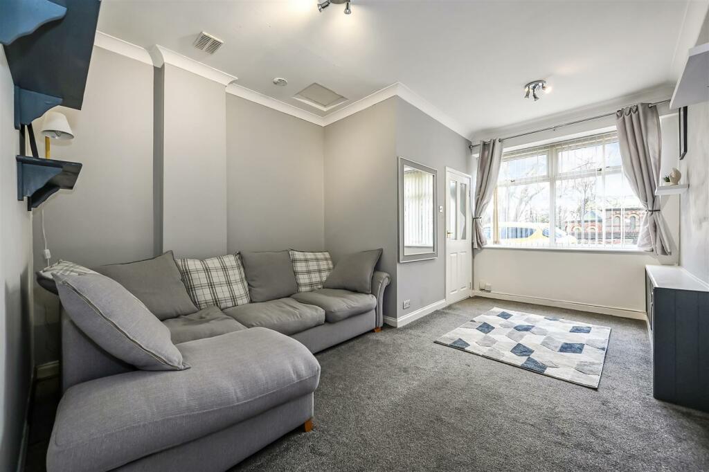Bedroom ( Living Room )