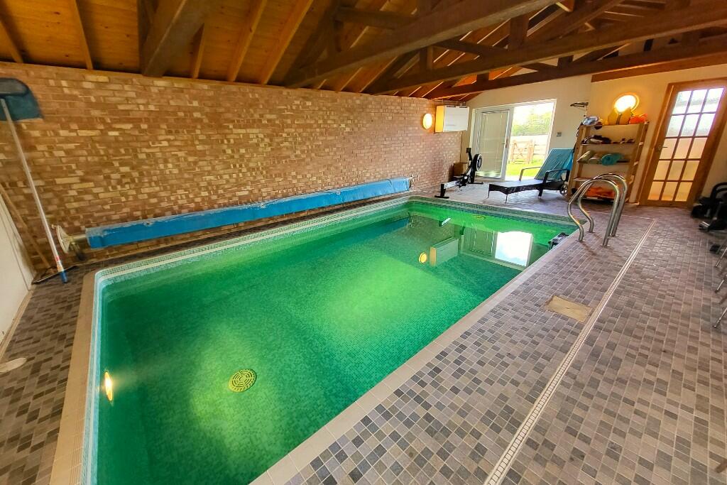 32' Pool Room 