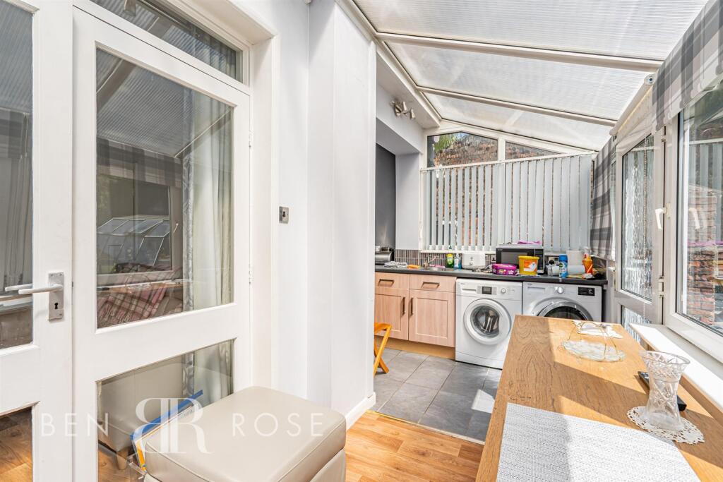 Kitchen / Conservatory