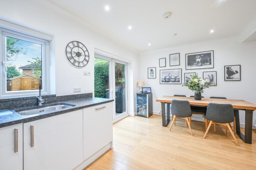 THE HAWTHORNS,  (8).jpg