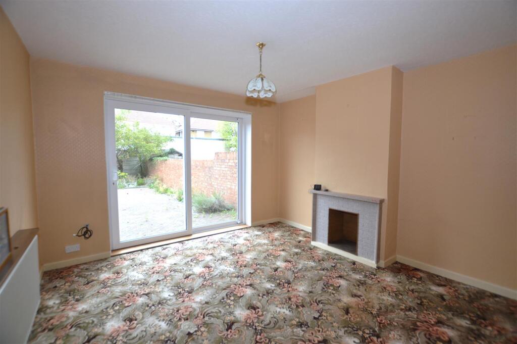 22 Granville Avenue recep 2.JPG